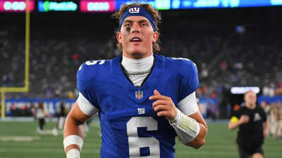 Giants rookie QB Jaxson Dart sparks internet frenzy after walking past fan pleading for a fist bump