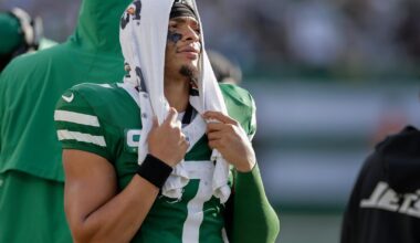 Jets owner Woody Johnson blames QB play for 0-7 start: "We've got to complete some passes"