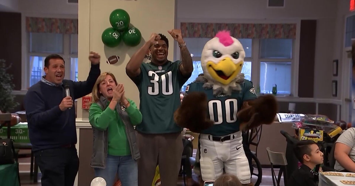 Philadelphia Eagles' Jihaad Campbell visits kids and families at Ronald McDonald House of Southern New Jersey
