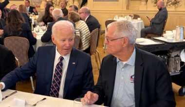 Ex-Eagles coach Dick Vermeil urges team to ‘keep the faith’