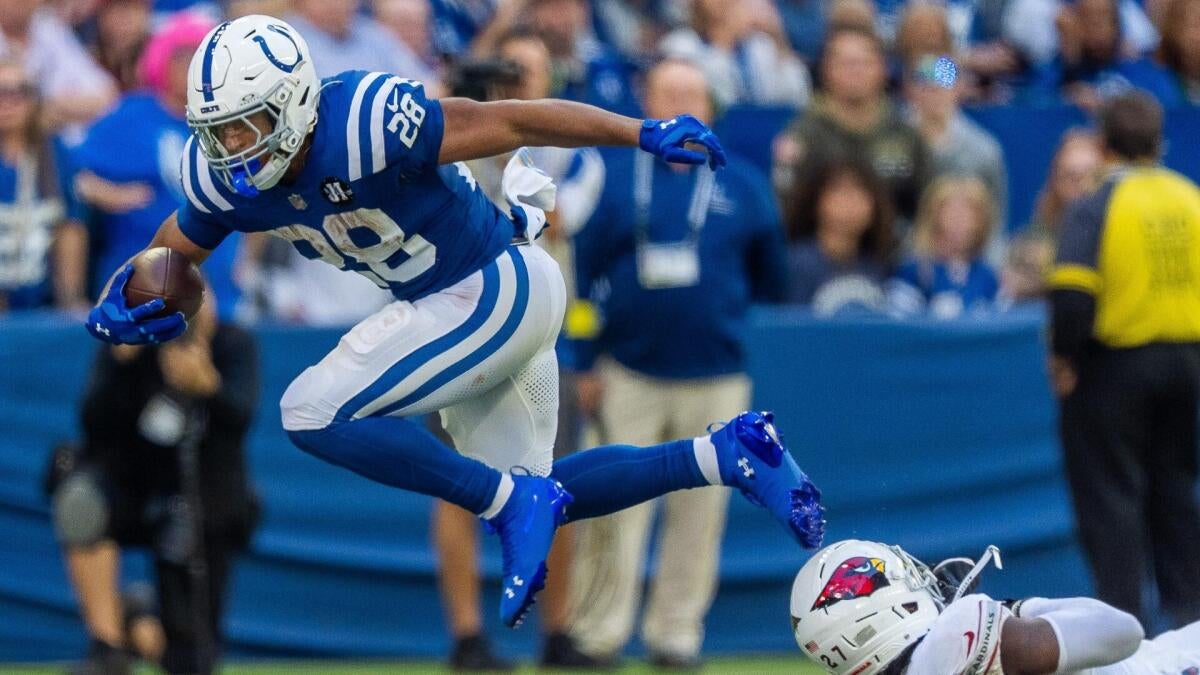 Model locks in Colts vs. Chargers picks, score prediction for NFL Week 7