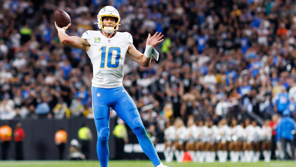 NFL DFS picks, lineups, daily fantasy strategy for Vikings-Chargers on 'Thursday Night Football'