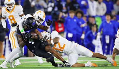 College football rankings: Kentucky debuts in bottom 25 after another loss