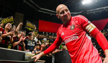 Brad Guzan honored in his farewell to football match  