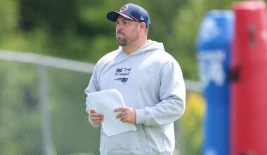 Patriots Linebackers Coach Zak Kuhr Stepping Up as Defense's Primary Play-Caller 