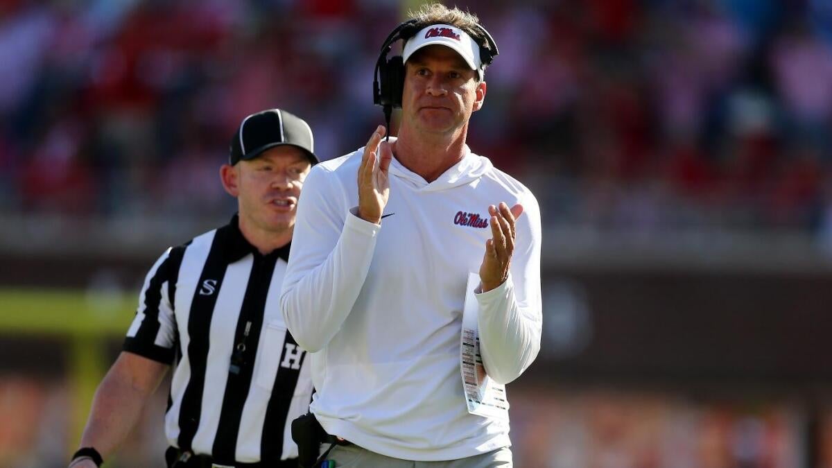 Week 8 college football picks, odds, predictions, best bets from legendary Vegas expert