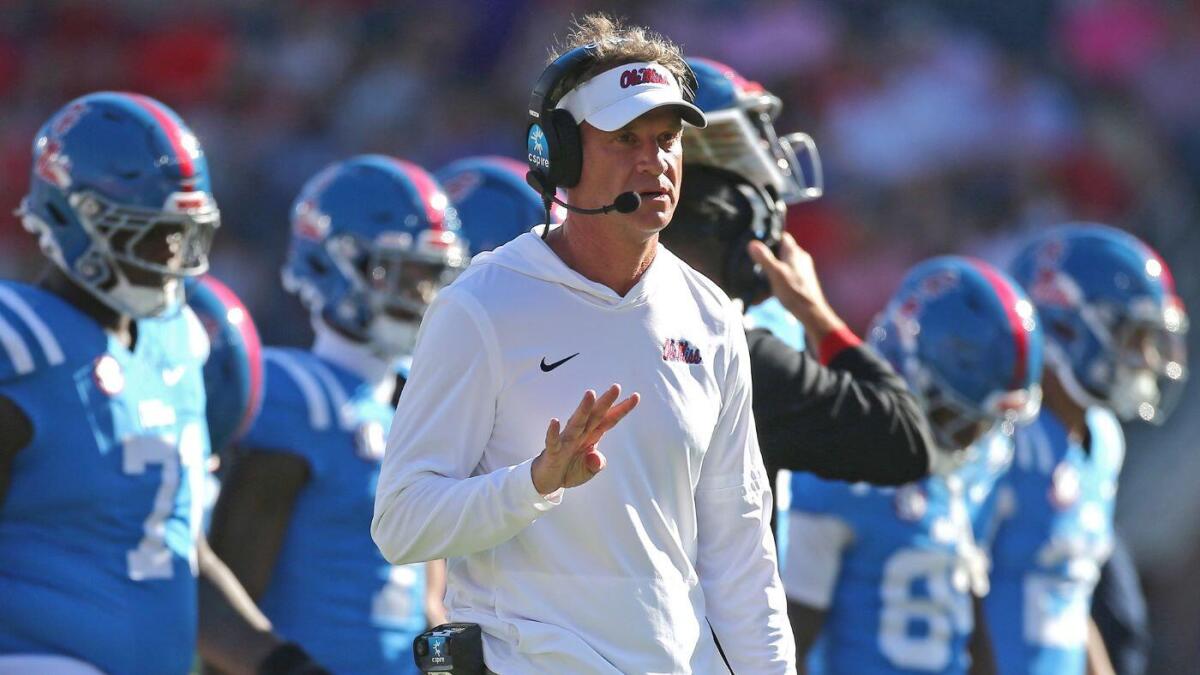 Week 8 college football picks, odds, predictions from legendary Vegas expert