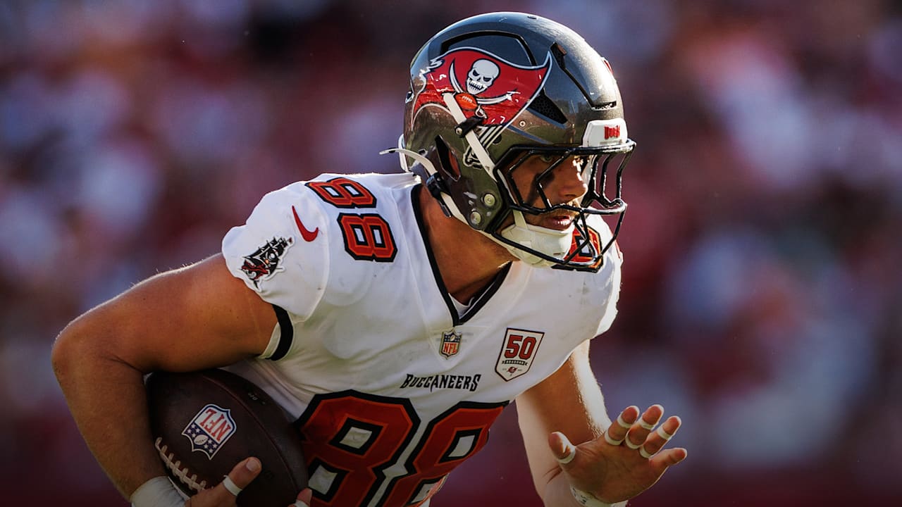 Cade Otton Playing Iron Man Role 2025