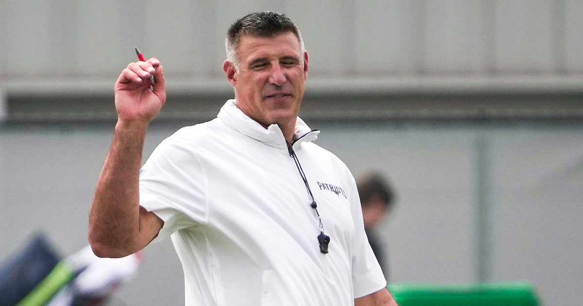 Mike Vrabel left bleeding after breaking up fight in Patriots-Commanders joint practice