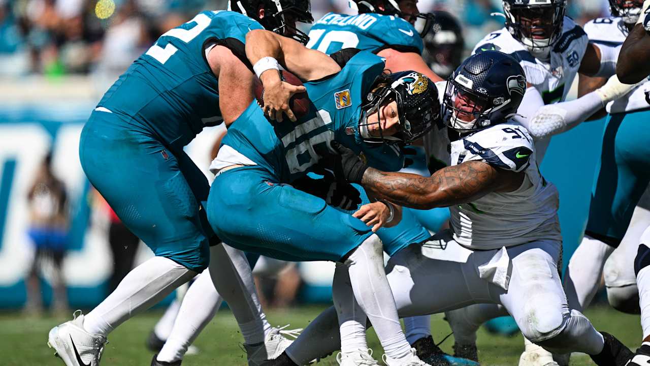New Father Byron Murphy II Caps Momentous Week With Standout Performance In Seahawks Win at Jacksonville