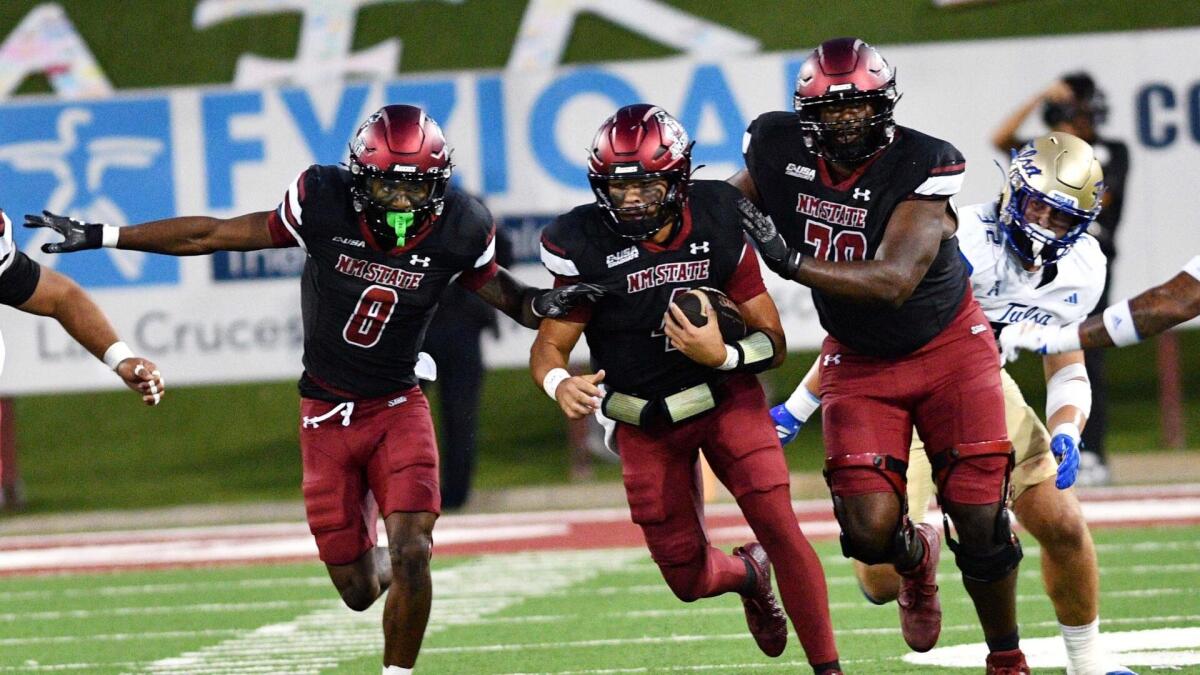 Week 9 college football odds, picks, predictions, betting guide for Wednesday