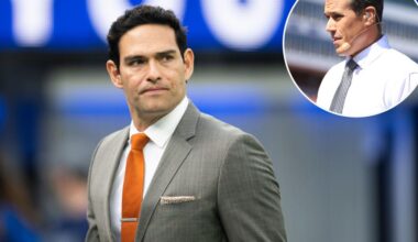 Mark Sanchez replaced for NFL game by Brady Quinn after stabbing, arrest