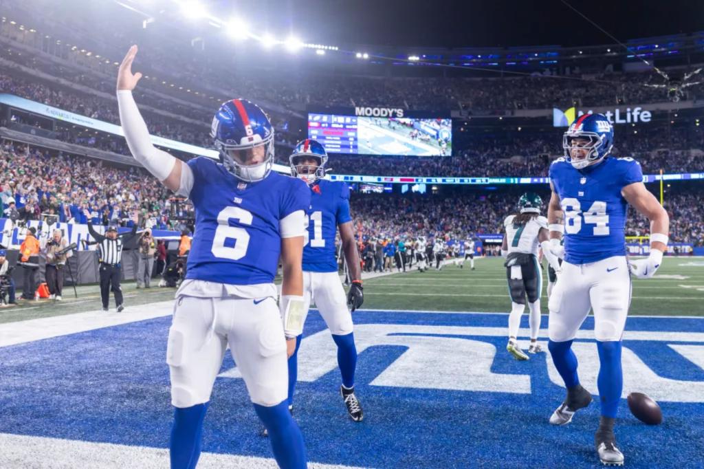 Jaxson Dart is happy to be the Giants' song-and-dance man