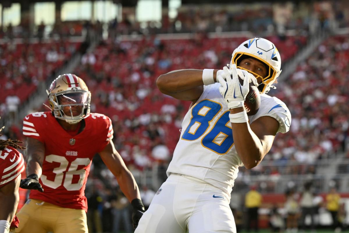 'Thursday Night Football' Week 8 picks, odds, props