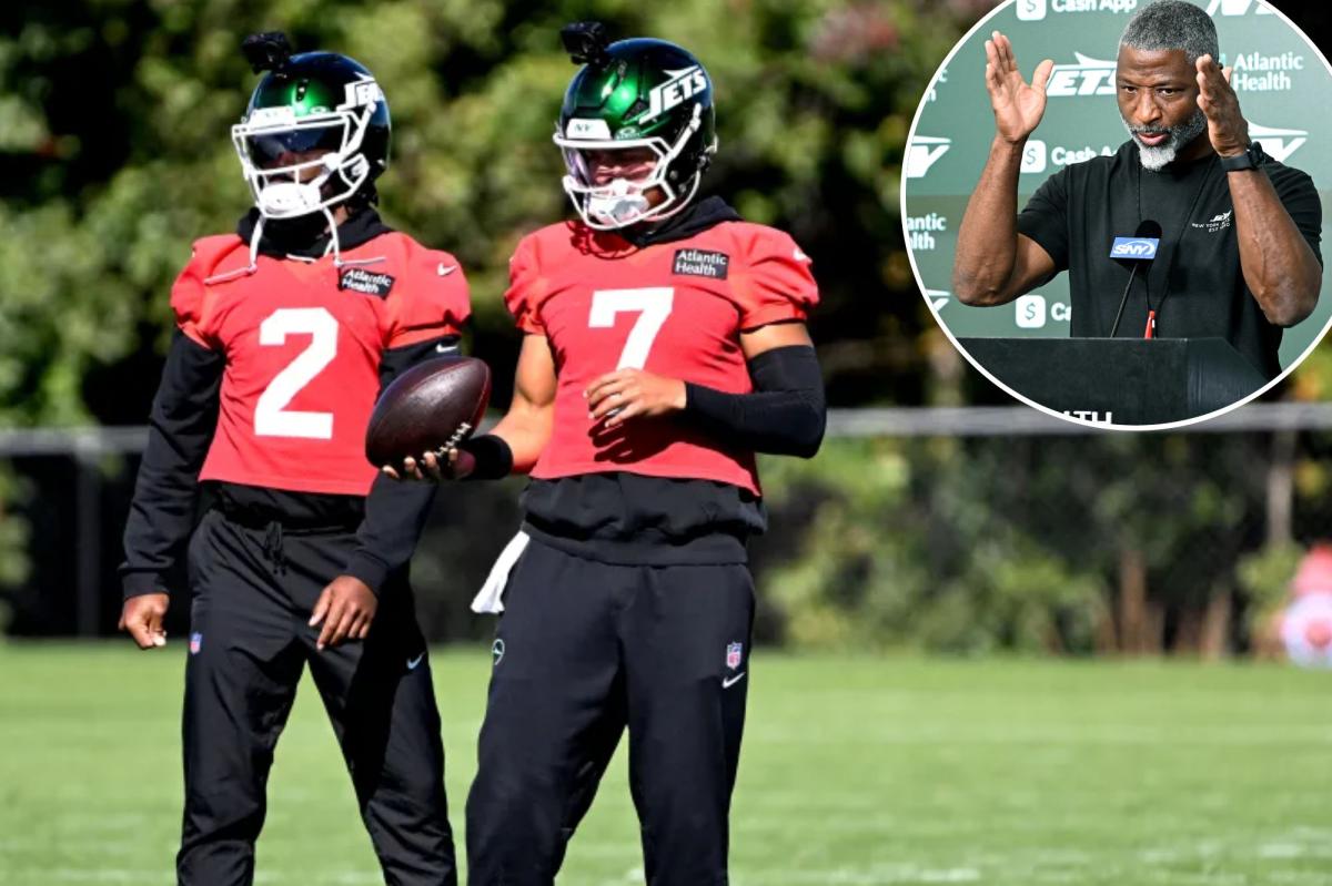 Aaron Glenn keeping Jets’ starting quarterback a secret with game closing in