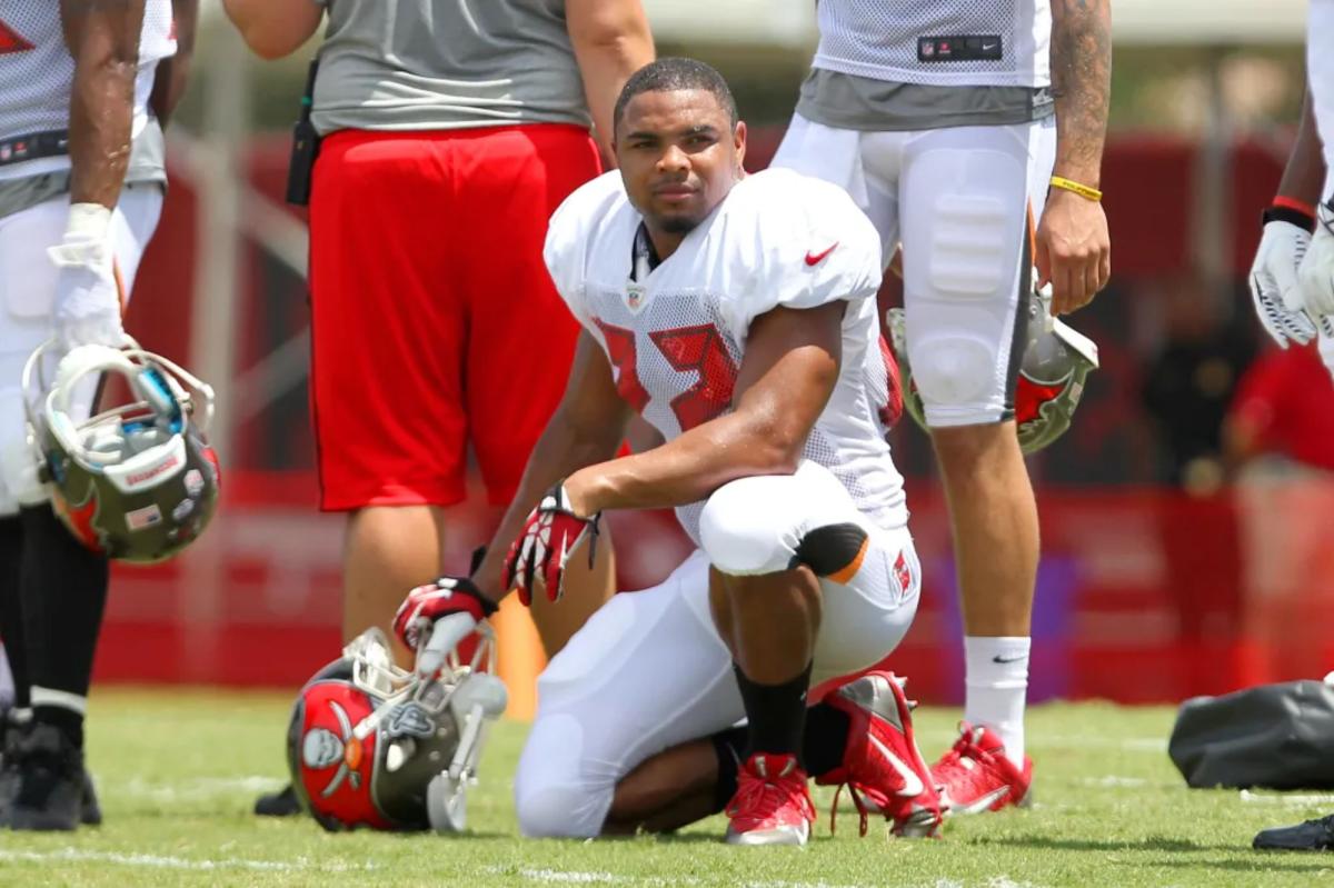 Doug Martin jumped out rehab center window in suspected psychotic episode