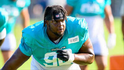 Will Kenneth Grant play against the Los Angeles Chargers tonight? Latest injury update on the Miami Dolphins defensive tackle