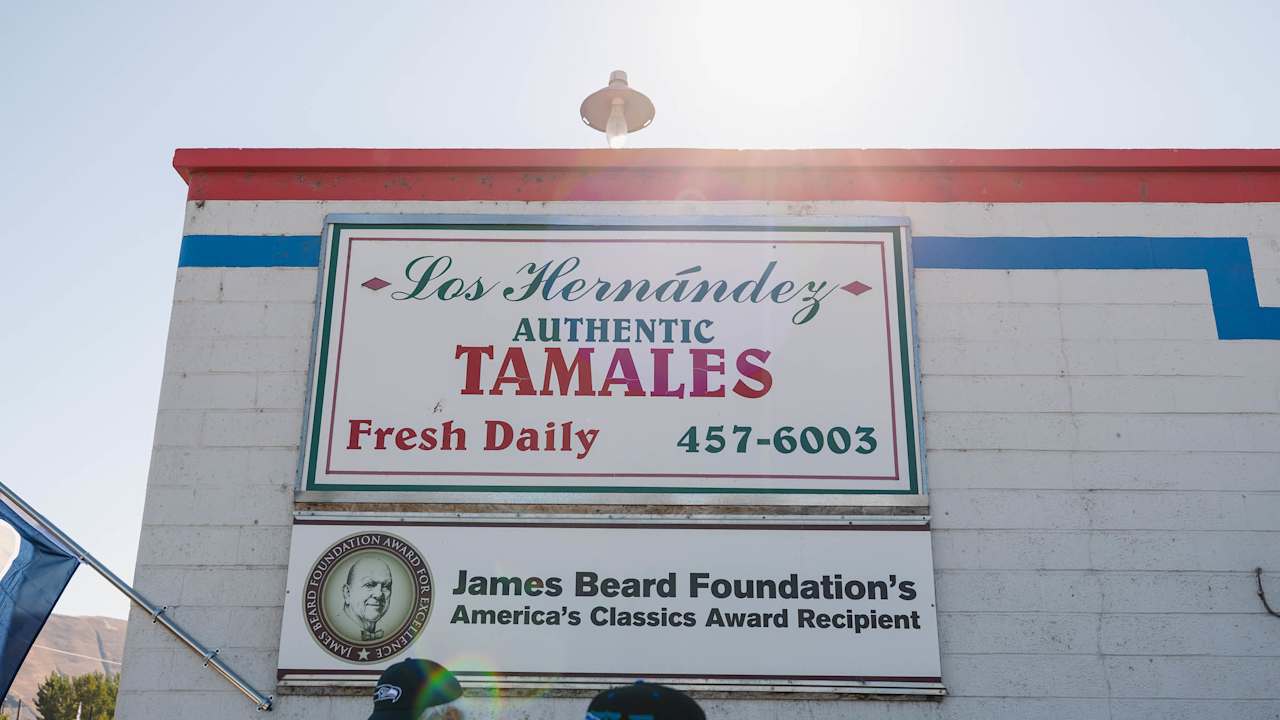 Seahawks Visit Yakima For Happy Hour With The Hawks 