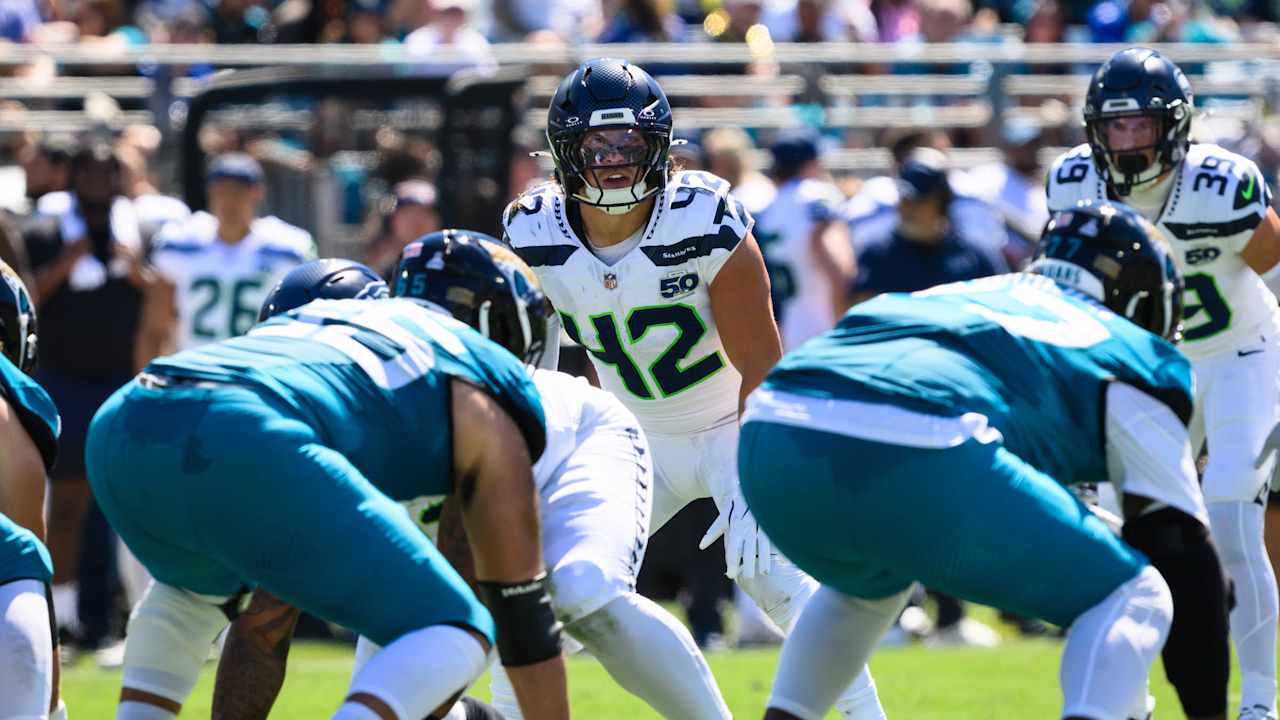 ‘Tough As Nails’ Drake Thomas The Latest Seahawk To Earn In-Season Promotion To Starting Lineup