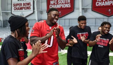 Photos: Buccaneers Player-Student Mentoring Program