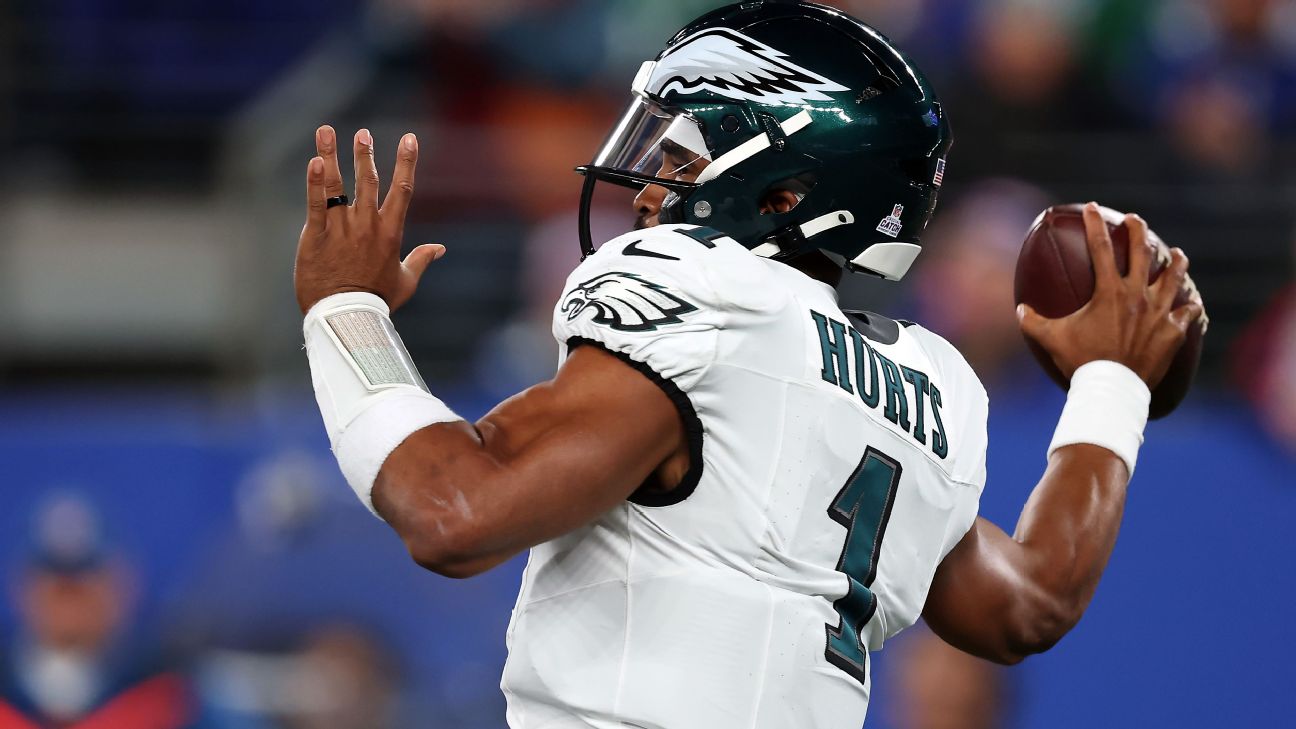 Hurts' passing game falling short of what the Eagles need