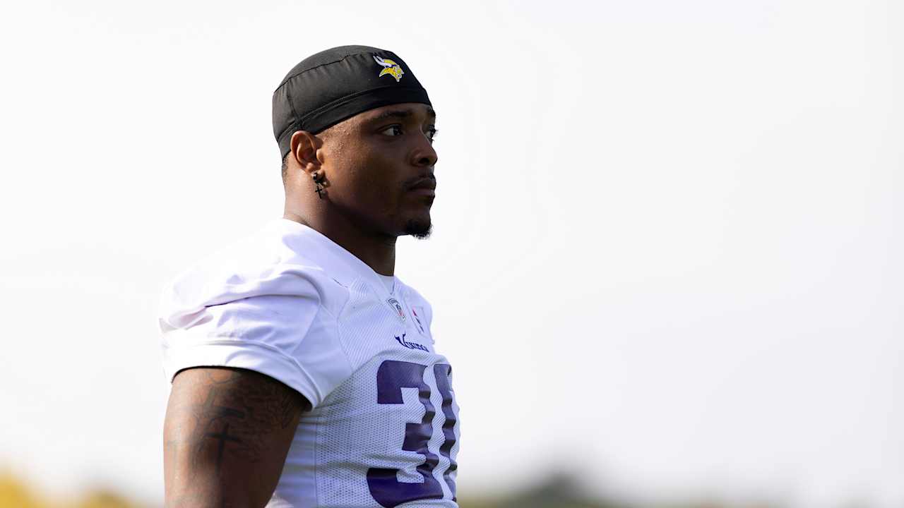 Vikings Activate C.J. Ham; Place Ryan Kelly on IR; Make Additional Roster Moves - Minnesota Vikings