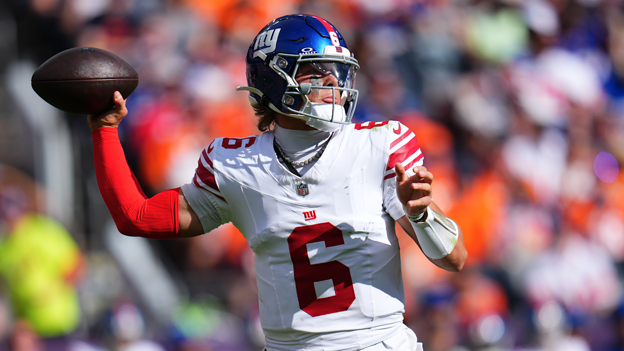 NFL Fantasy 2025 Start 'Em, Sit 'Em: Quarterbacks for Week 8