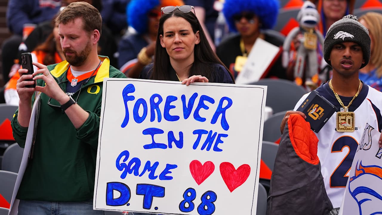 Broncos honor late WR Demaryius Thomas with Ring of Fame ceremony