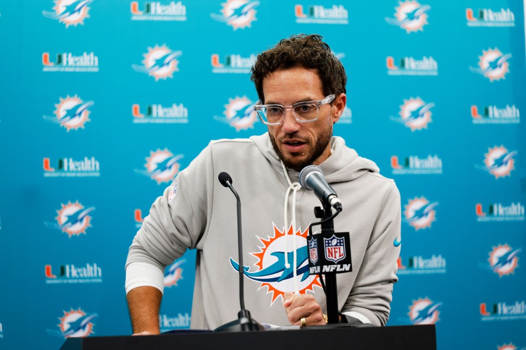 Dolphins coach Mike McDaniel can't return next season