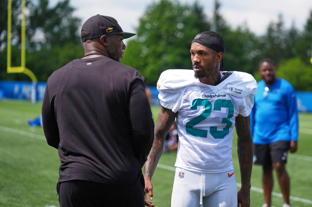 Dolphins' Jack Jones speaks out on pass interference penalty