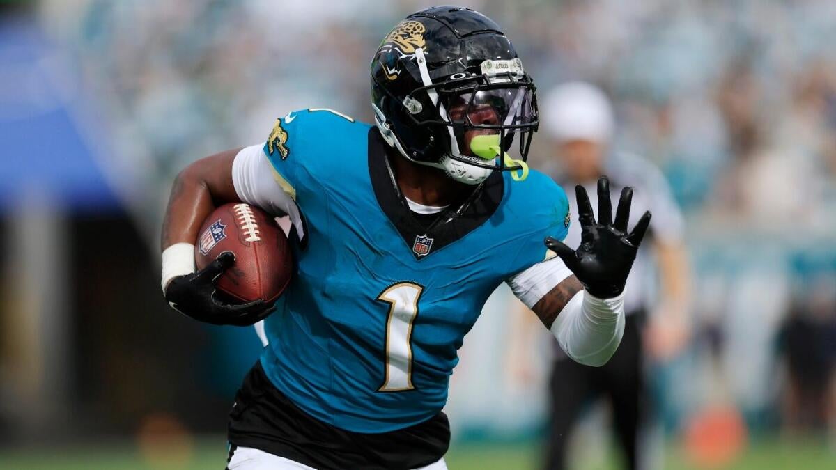 NFL longshot picks, odds, player props, predictions: Model backing Travis Etienne Over 70 yards on MNF