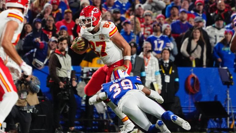 travis-kelce-kansas-city-chiefs