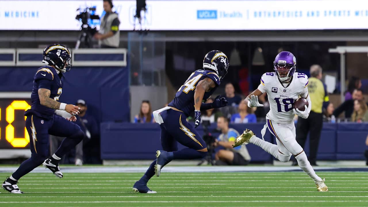 Justin Jefferson Becomes NFL’s Youngest to 8,000 Receiving Yards