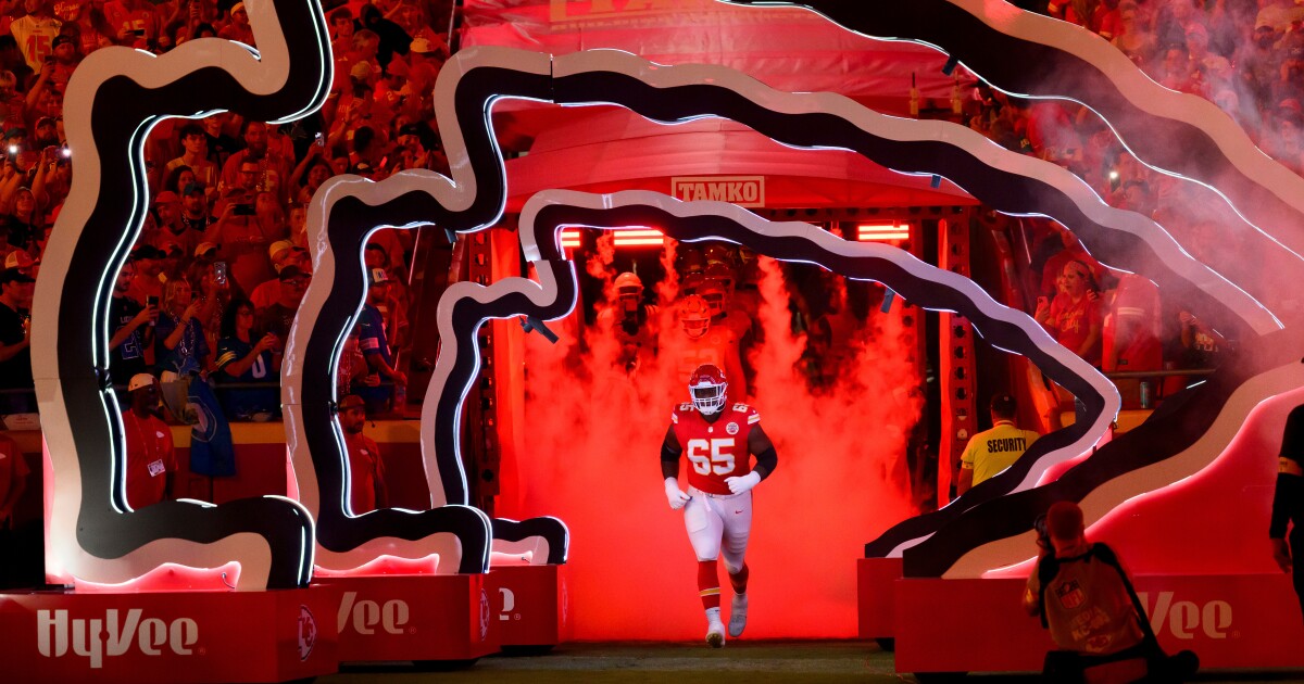 Chiefs trot out patchwork offensive line for Monday Night Football