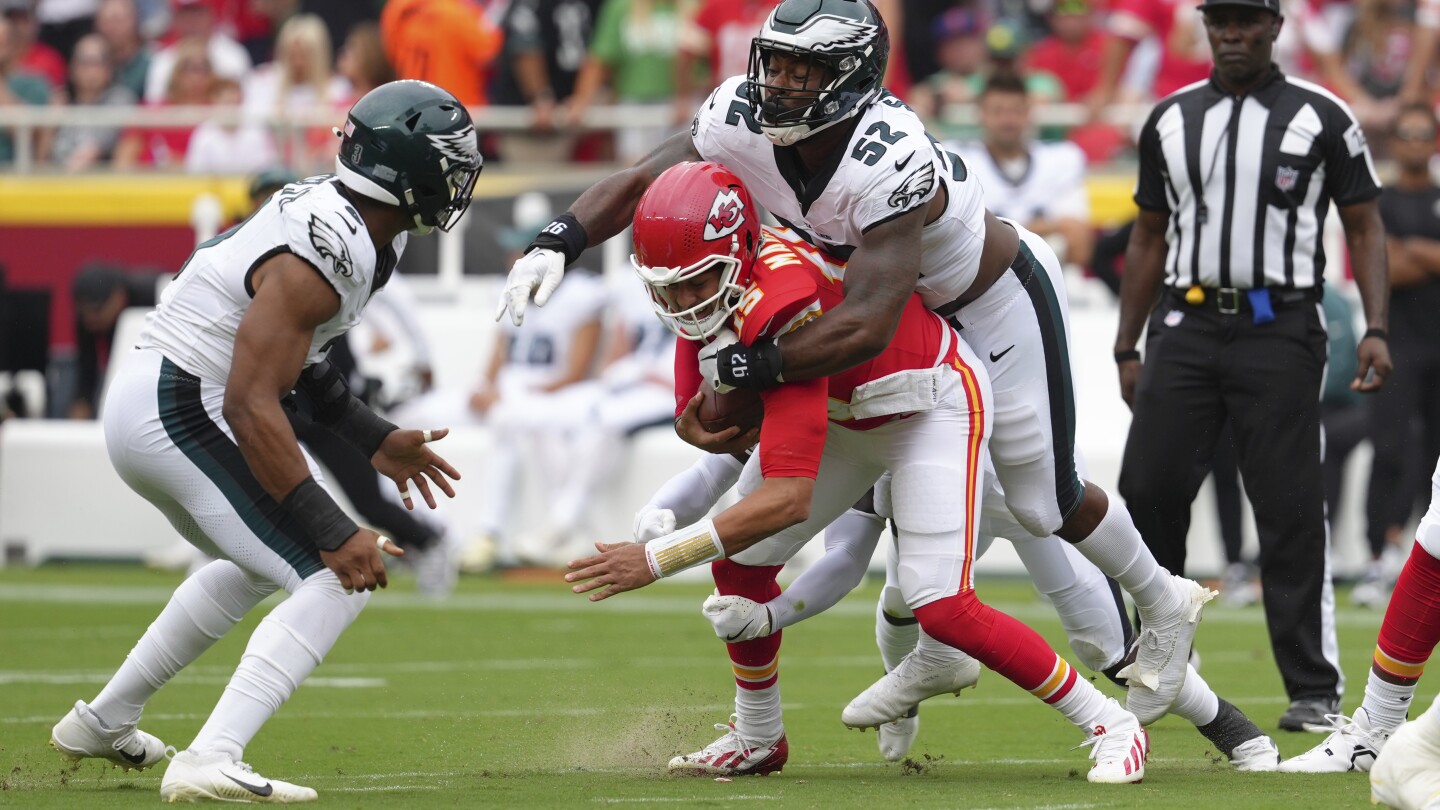 Za'Darius Smith abruptly retires after 5 games with the Eagles