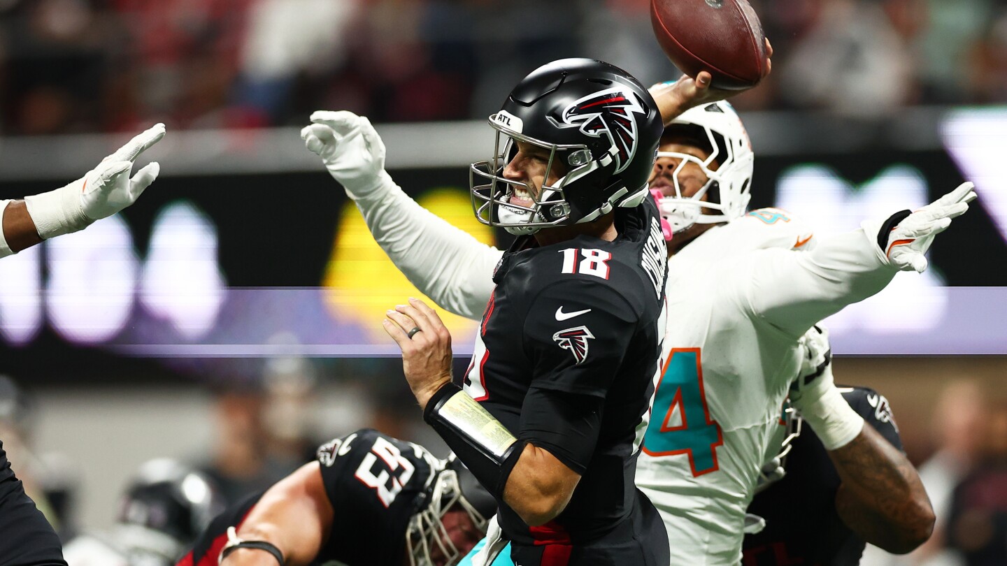 Falcons QB Kirk Cousins struggles in his first start of the season
