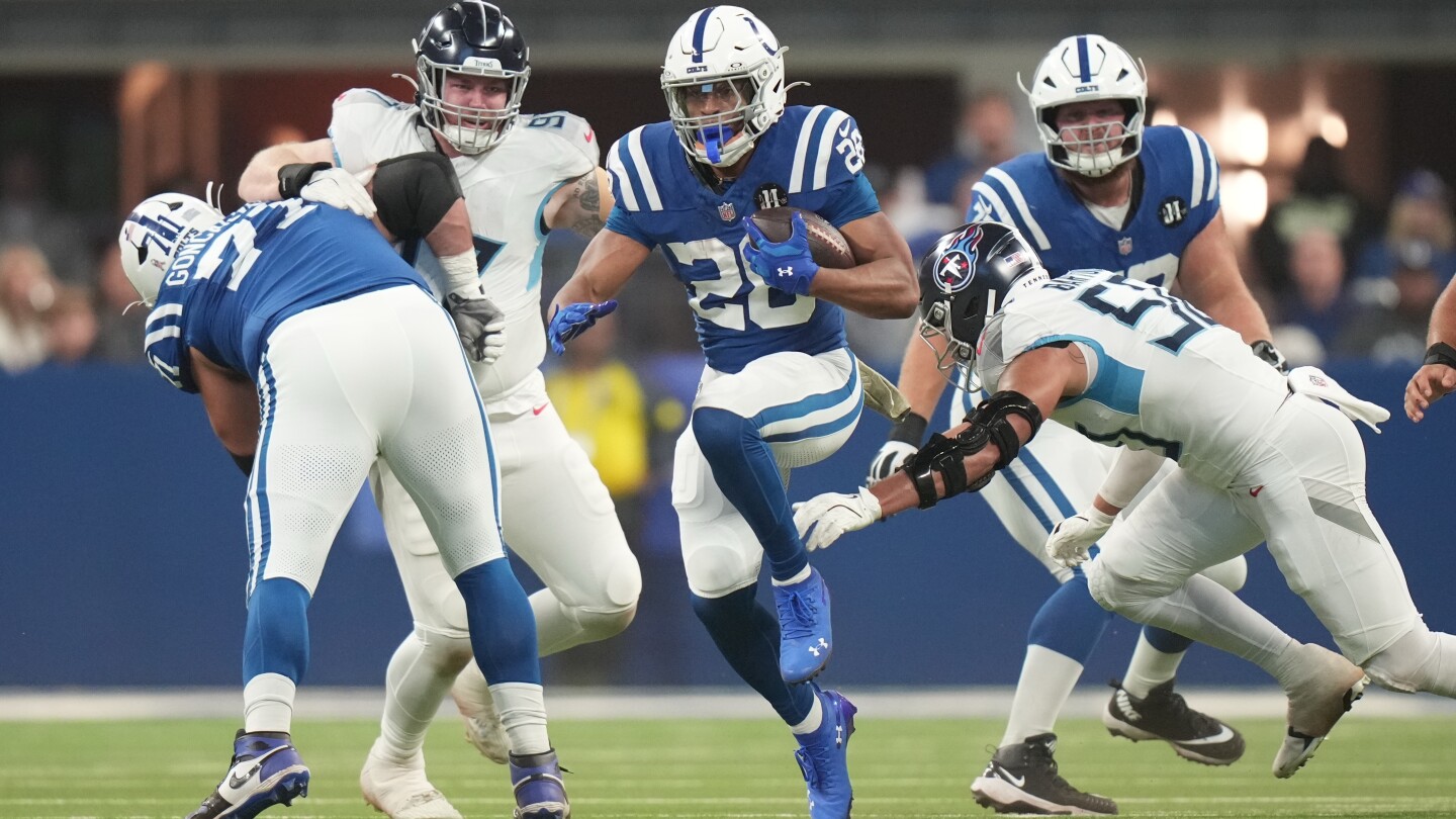 Jonathan Taylor scores 3 TDs to power Colts past Titans 38-14