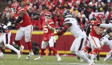 Mahomes, Kelce help Chiefs defeat Texans 23-14 to advance to AFC championship game