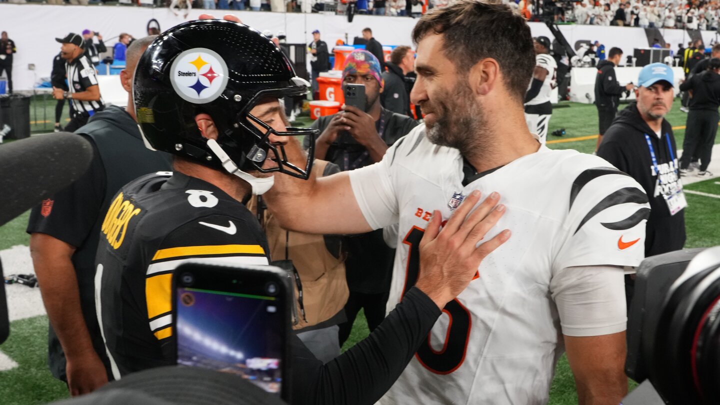 Flacco rallies Bengals past Rodgers and Steelers 33-31 in battle of 40-year-old QBs