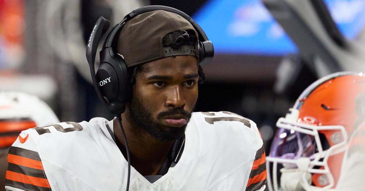 Shedeur Sanders mutes himself, literally, on Browns' QB situation
