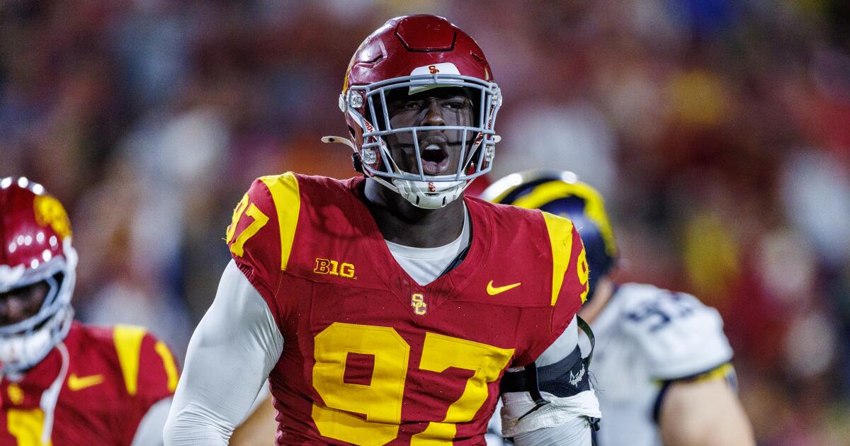 USC football vs. Notre Dame live updates, how to watch, start time