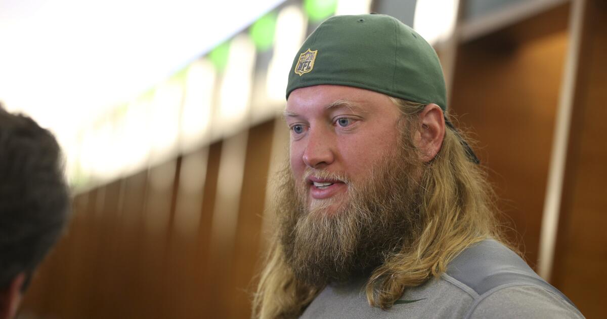 Nick Mangold, former standout center for the New York Jets, dies at 41