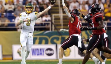 McFeely: Fargo Air Show? NDSU ranked top passing offense in college football - InForum