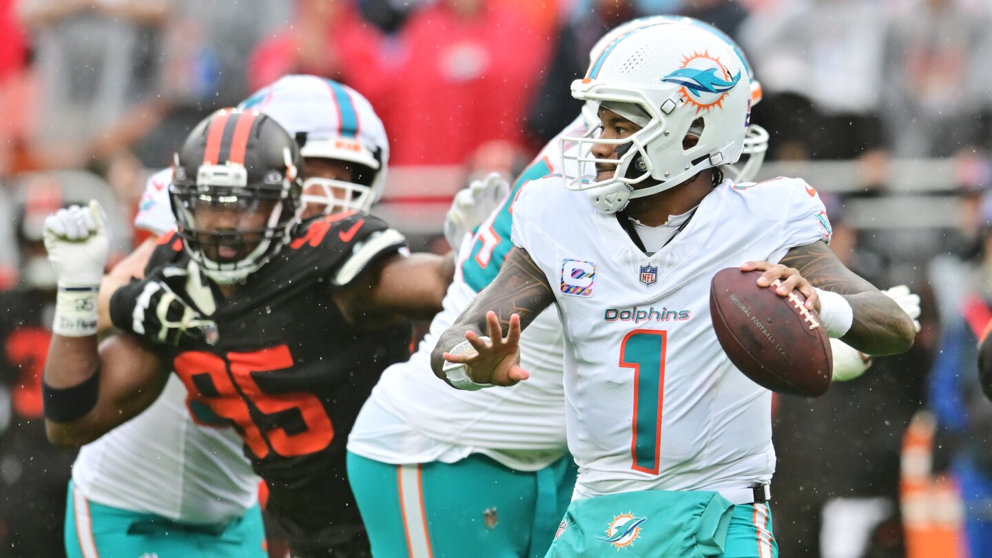 Tua Tagovailoa throws two more interceptions, Browns lead 31-6