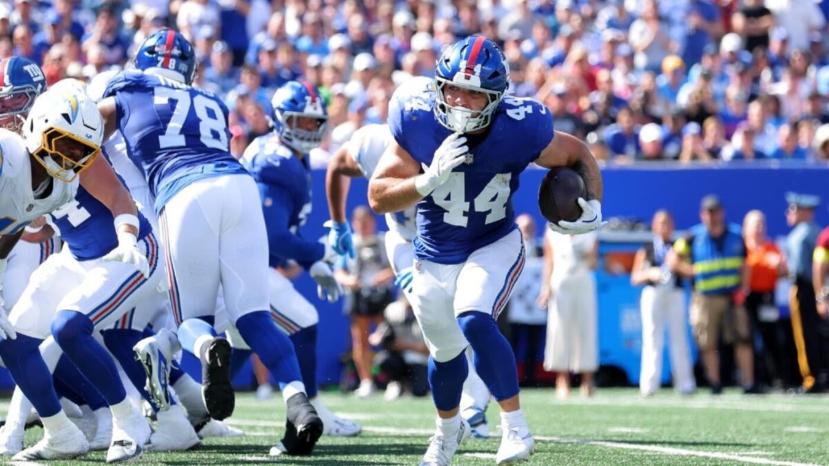 NFL DFS picks, lineup advice, strategy for Eagles vs. Giants on Thursday Night Football