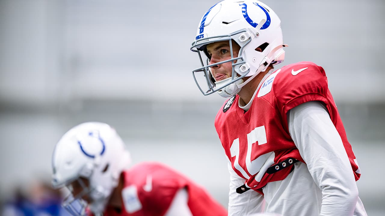 Shane Steichen says Riley Leonard will remain Colts' backup quarterback behind Daniel Jones
