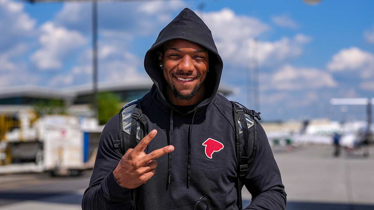 Bijan Robinson featured in new music video