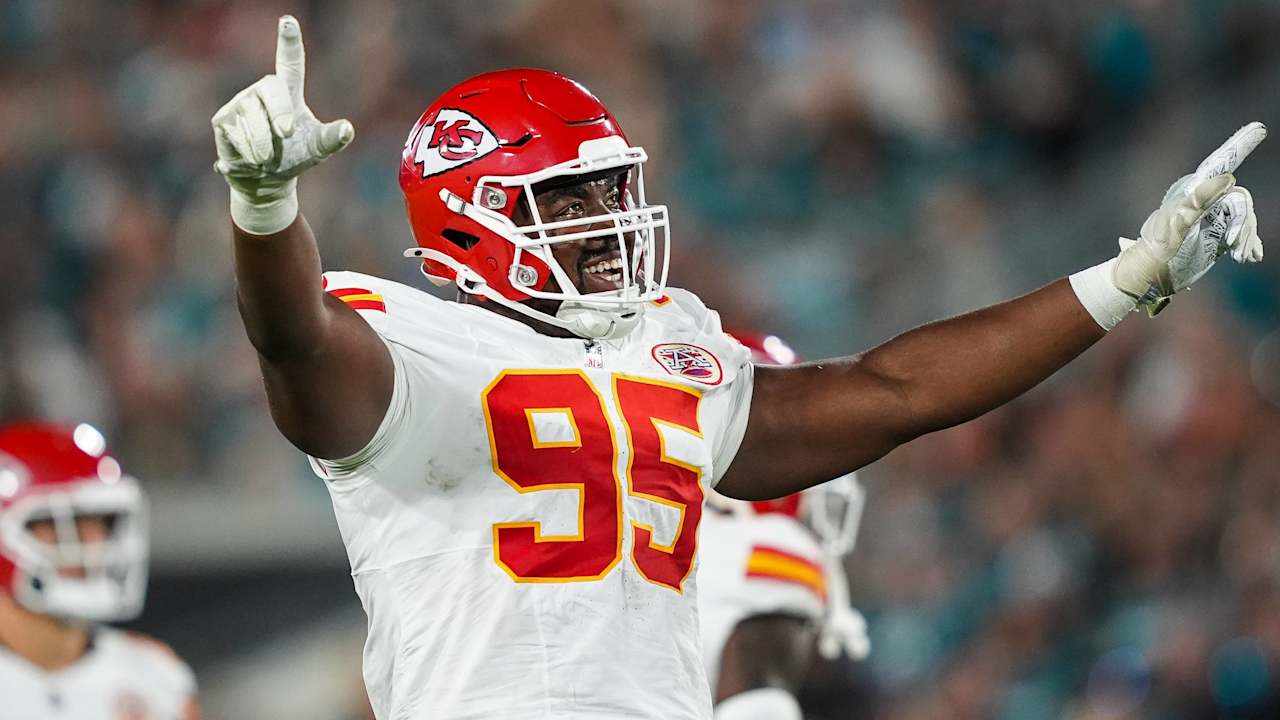 Chris Jones focused on finishing strong after giving up decisive TD in Chiefs' loss to Jaguars