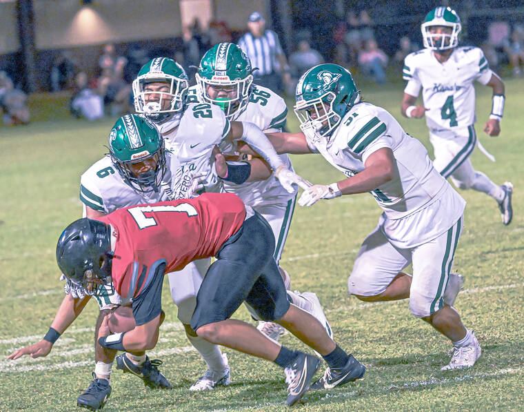 Warriors shut down Raiders on homecoming