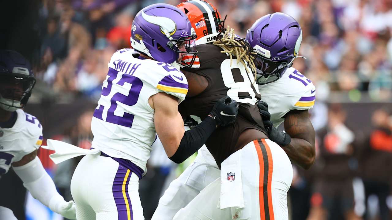Vikings Enter Bye Week in the Middle of the Pack